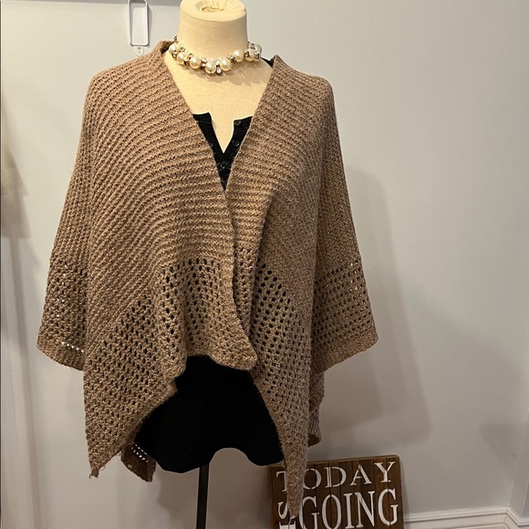 😍SHOW SPECIAL Beige Knit Wrap One Size - Picture 2 of 6